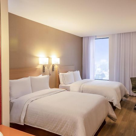 Cuautitlán Izcalli Fiesta Inn Cuautitlan מראה חיצוני תמונה
