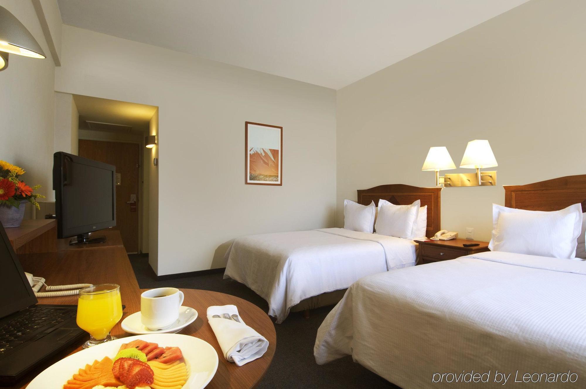 Cuautitlán Izcalli Fiesta Inn Cuautitlan מראה חיצוני תמונה
